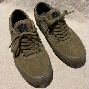 Vans China Pro 2. Men’s size 9.